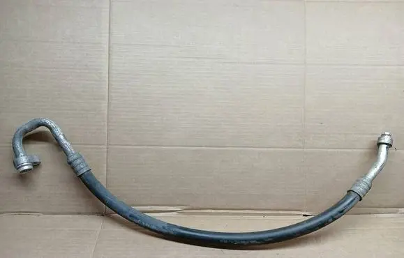 Audi A4 S4 B9 Air conditioning (A/C) pipe/hose 8W0816743B