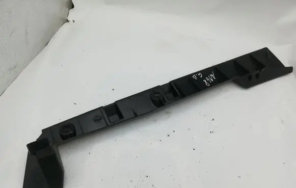 Land Rover Discovery 3 - LR3 Rear bumper mounting bracket EPE500460