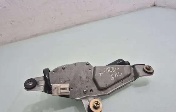 Nissan X-Trail T30 Rear window wiper motor 