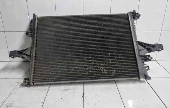 Volvo V70 Coolant radiator