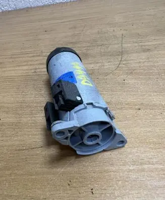 BMW 7 E65 E66 Seat adjustment motor 0130002613 D9419