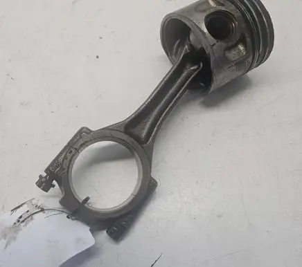 Volkswagen Touran I Piston with connecting rod 