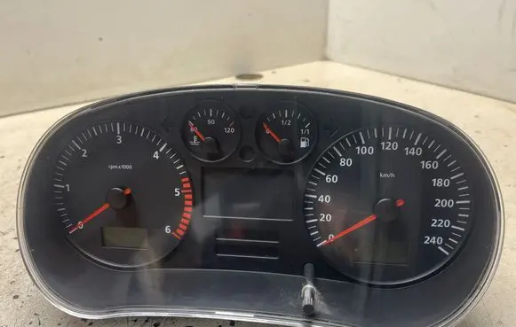 Seat Toledo II (1M) Speedometer (instrument cluster) 88311292