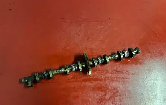 BMW X3 F25 Camshaft 7623137 762313701