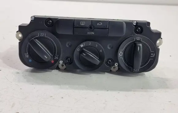 Volkswagen PASSAT B6 Climate control unit