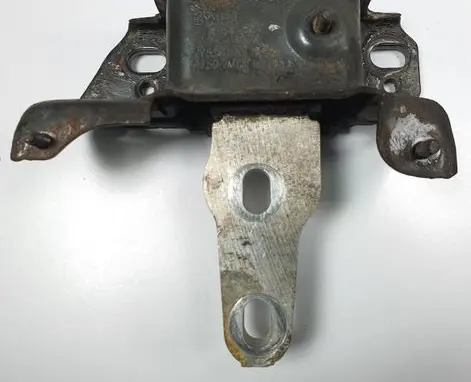 Ford Fiesta Engine mount vacuum valve AV59-7M121-AA