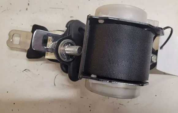 Mazda 6 Rear seatbelt 0437041 0054972