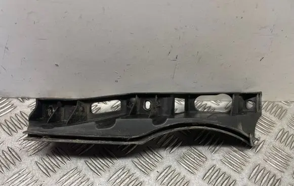 Volkswagen PASSAT B6 Front bumper mounting bracket 3C0807890