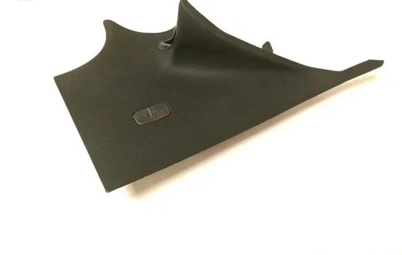 Mercedes-Benz C W205 (D)pillar trim (top) 