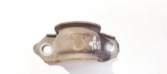 BMW 5 GT F07 Sway bar bush bracket, front 31306796971