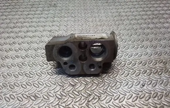 Air conditioning (A/C) expansion valve
