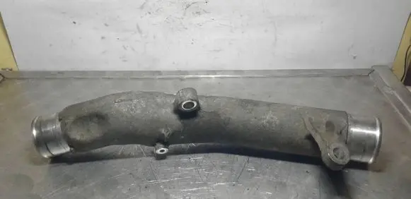 Toyota Corolla Verso E121 Intercooler pipe mounting bracket 