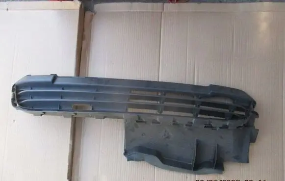 Peugeot 108 Front bumper lower grill 531120H120