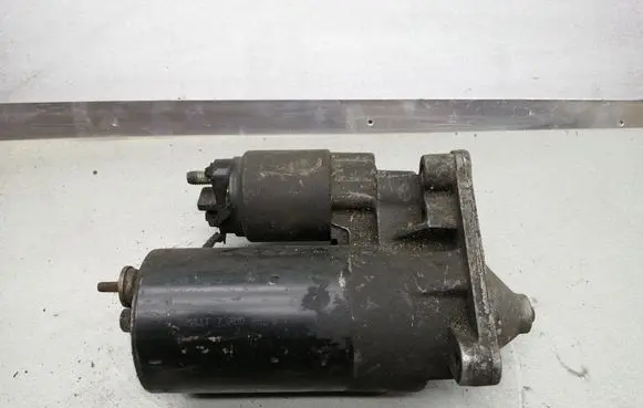 Renault Laguna I Starter motor 7700865719 0001107047
