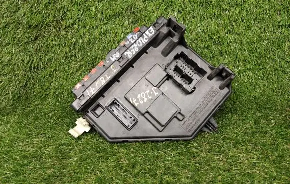 Ford Explorer Power management control unit 7L2T14B476CD