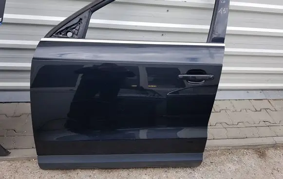 Audi Q3 8U Front door 