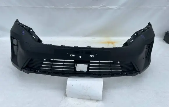 Nissan Townstar Front bumper 620223081R