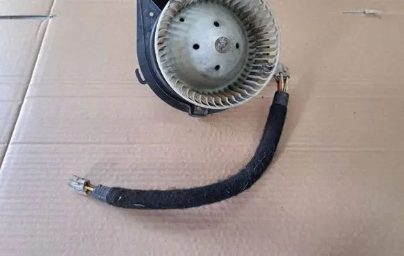 Volkswagen Golf II Heater fan/blower H14829909A