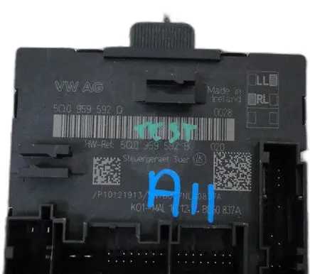 Volkswagen Golf Sportsvan Trunk lid opening control unit 5Q0959592D