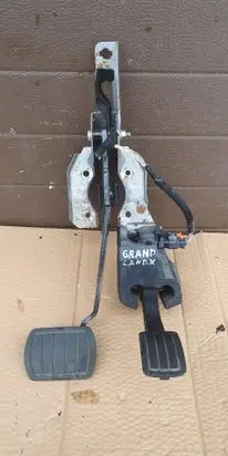 Opel Grandland X Brake pedal 9674829180
