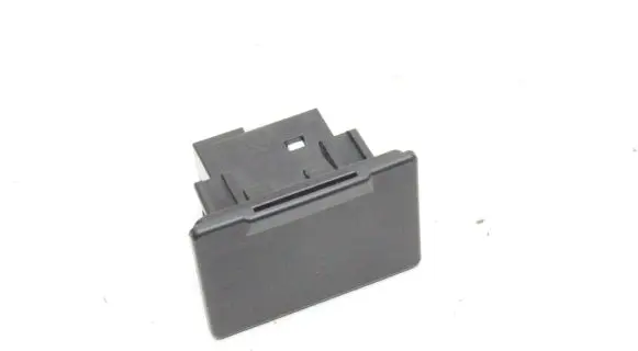 Nissan Leaf I (ZE0) AUX in-socket connector 