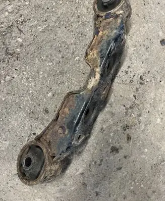 Subaru Outback Rear differential/diff mount bracket 