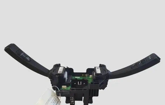 Volvo V70 Wiper turn signal indicator stalk/switch 31343022 31394008 31394001