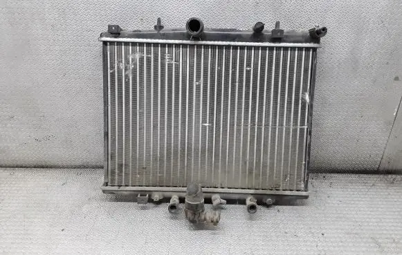 Peugeot 607 Coolant radiator