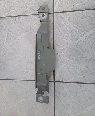 Volvo S90, V90 Fender mounting bracket 31416626