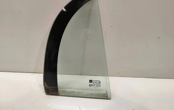 Rear vent window glass