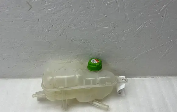 Suzuki Vitara (LY) Coolant expansion tank/reservoir 1793074S