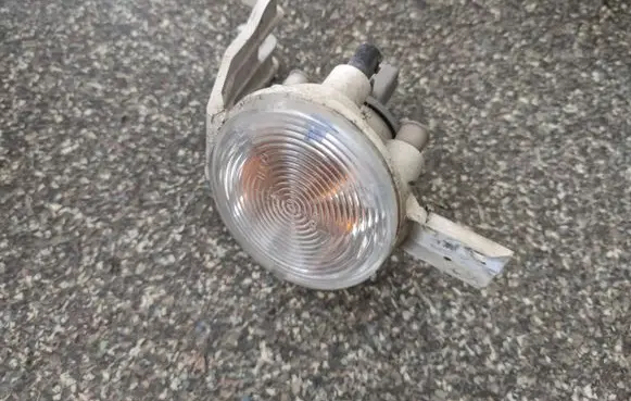 Front indicator light
