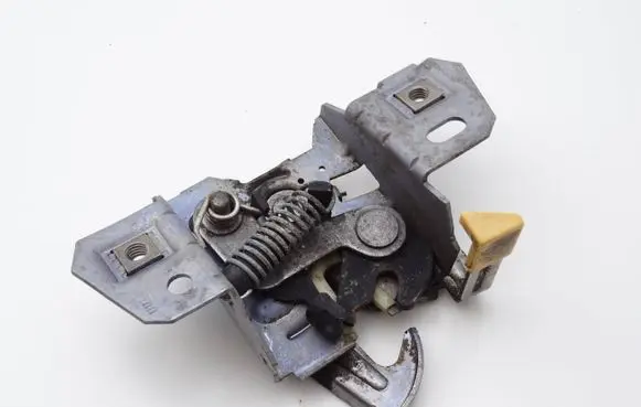 Volvo V50 Engine bonnet/hood lock/catch 30716530