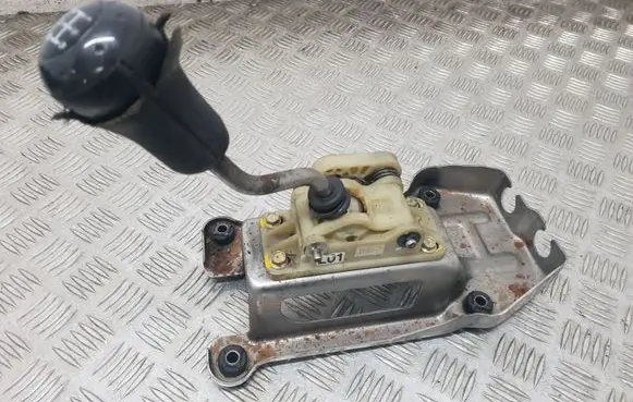 Hyundai Santa Fe Gear selector 