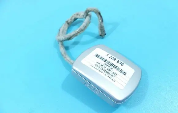 Audi A8 S8 D2 4D Radio antenna 4D0919889 IMPRK1332630