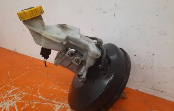 Ford Fusion Brake booster 2S61-2B195-CH