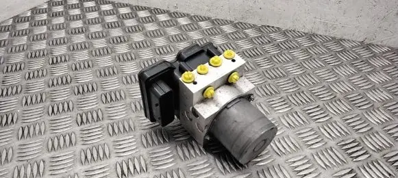 BMW X5 F15 ABS Pump 6870183 6870184