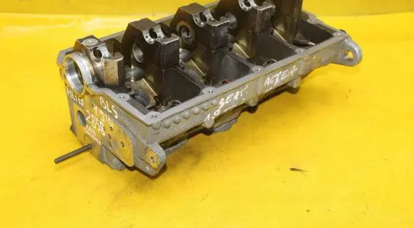 BMW 5 F10 F11 Engine head 038103373R