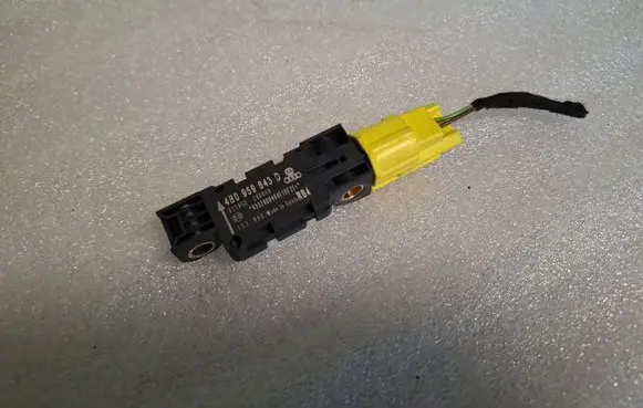 Audi A8 S8 D3 4E Airbag deployment crash/impact sensor 4B0959643D
