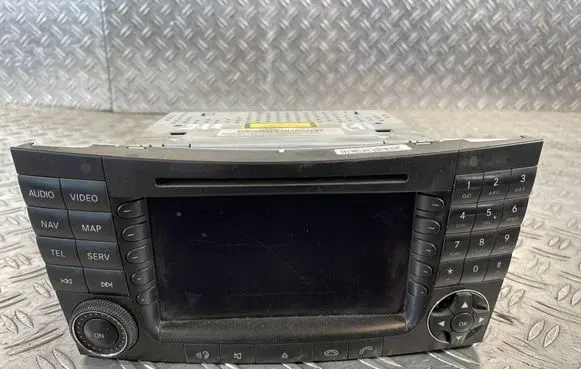 Mercedes-Benz E W211 Radio/CD/DVD/GPS head unit A2118700089