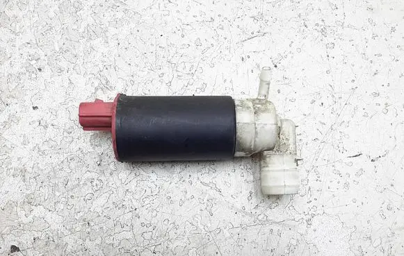 Toyota Corolla E110 Windscreen/windshield washer pump