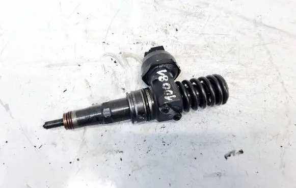 Fuel injector