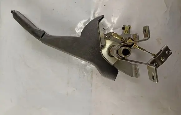Mitsubishi Grandis Handbrake/parking brake lever assembly