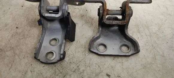 Lexus IS 220D-250-350 Front door hinge set A046694