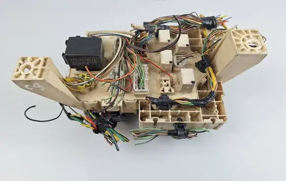 Suzuki Swift II BSM Control unit 3677062JC0