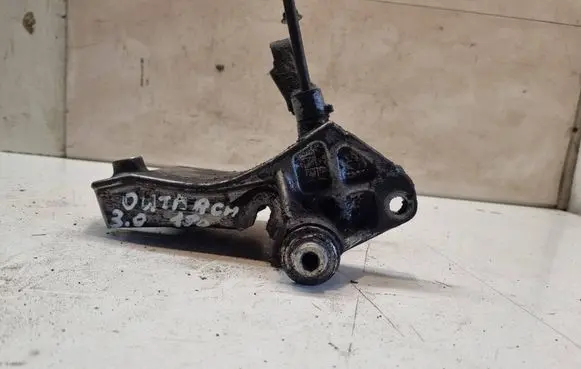 Subaru Outback Generator/alternator bracket 