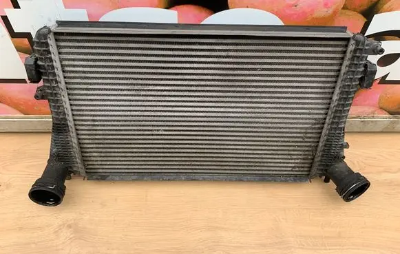 Volkswagen Scirocco Intercooler radiator
