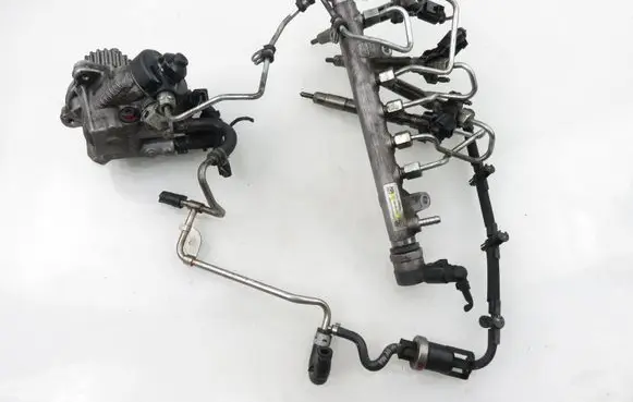 Volkswagen Tiguan Fuel injection high pressure pump 0445116030 03L130277 03L13089