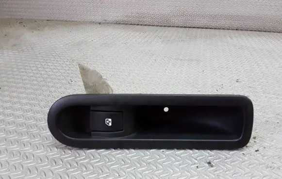 Renault Megane II Electric window control switch