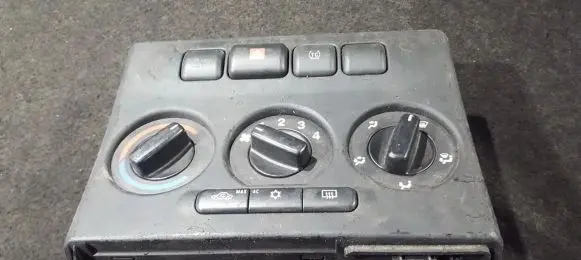 Opel Zafira A Climate control unit 90559839